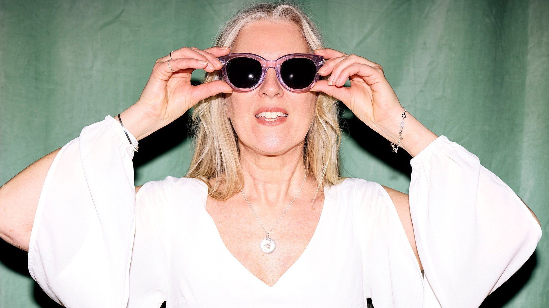 Rosa Oktober hos Feministsmeden