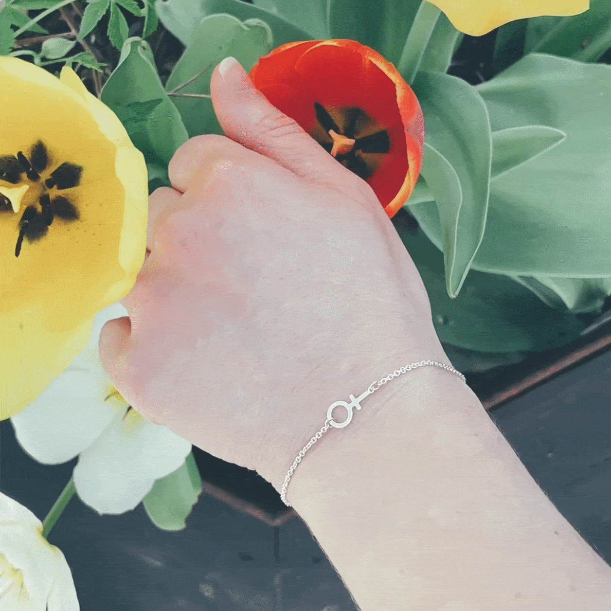 Agda armband med kvinnosymbol