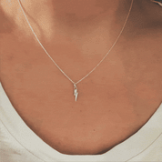 Litet blixt hängsmycke i silver