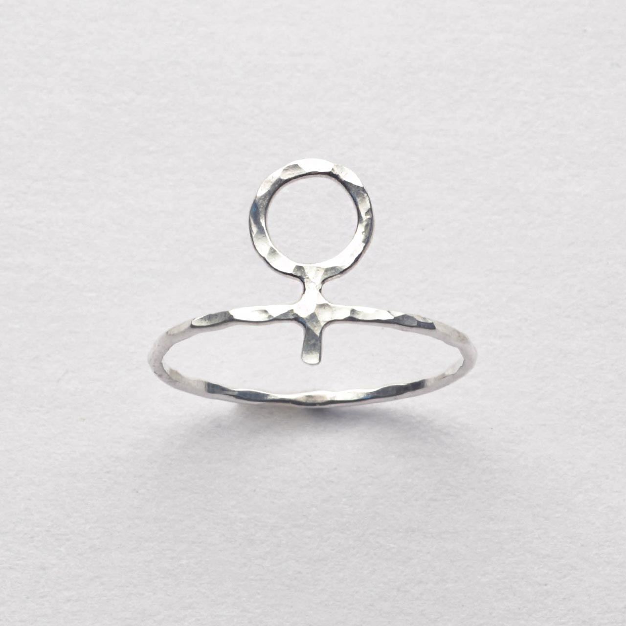 Amanda Hamrad ring - Feministsmeden