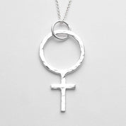 Astrid Feministhänge - Feministsmeden