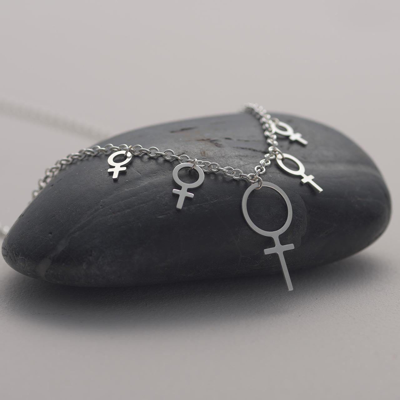 Dotter Halsband - Feministsmeden