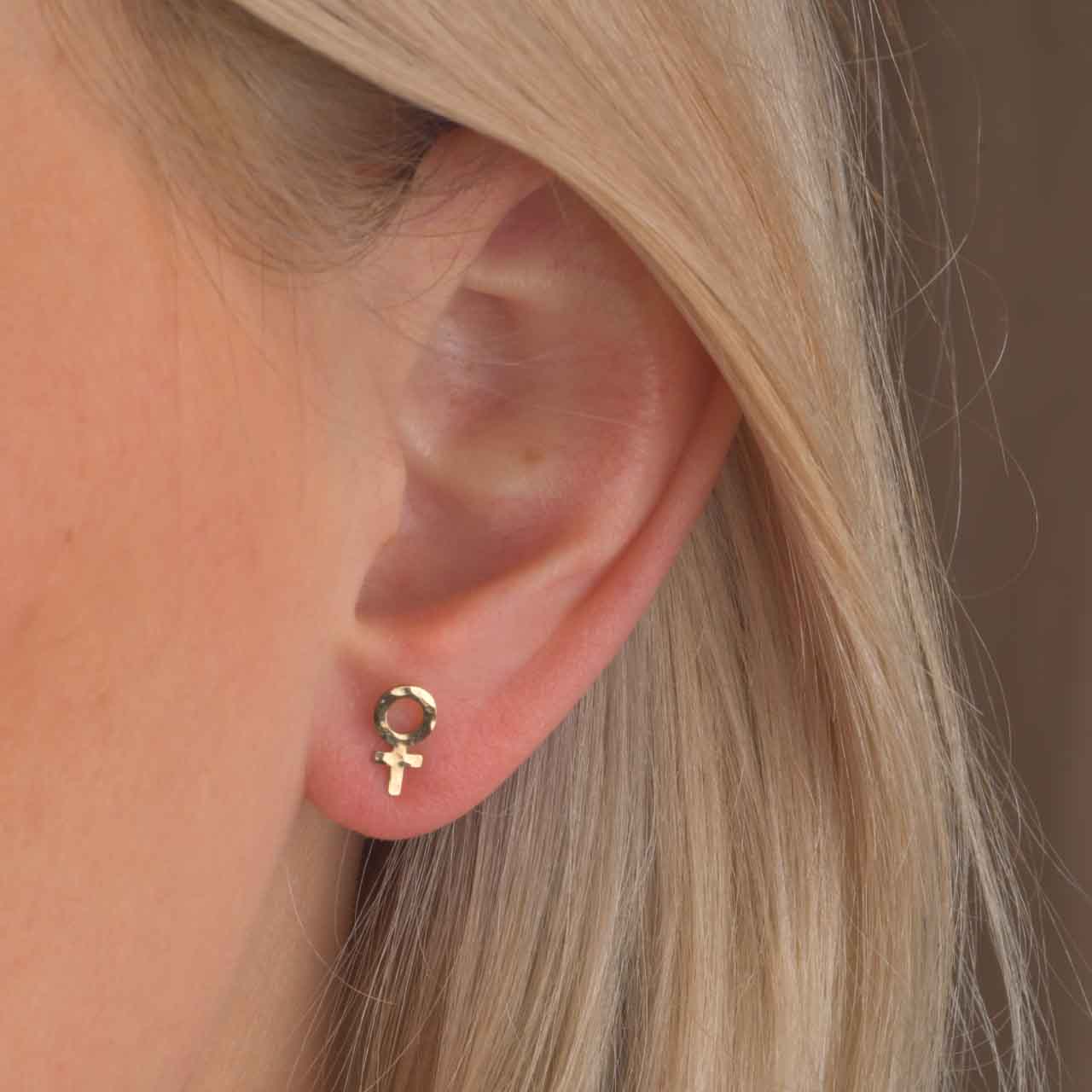 Fatima Små Hamrade Örhängen 18k Guld - Feministsmeden