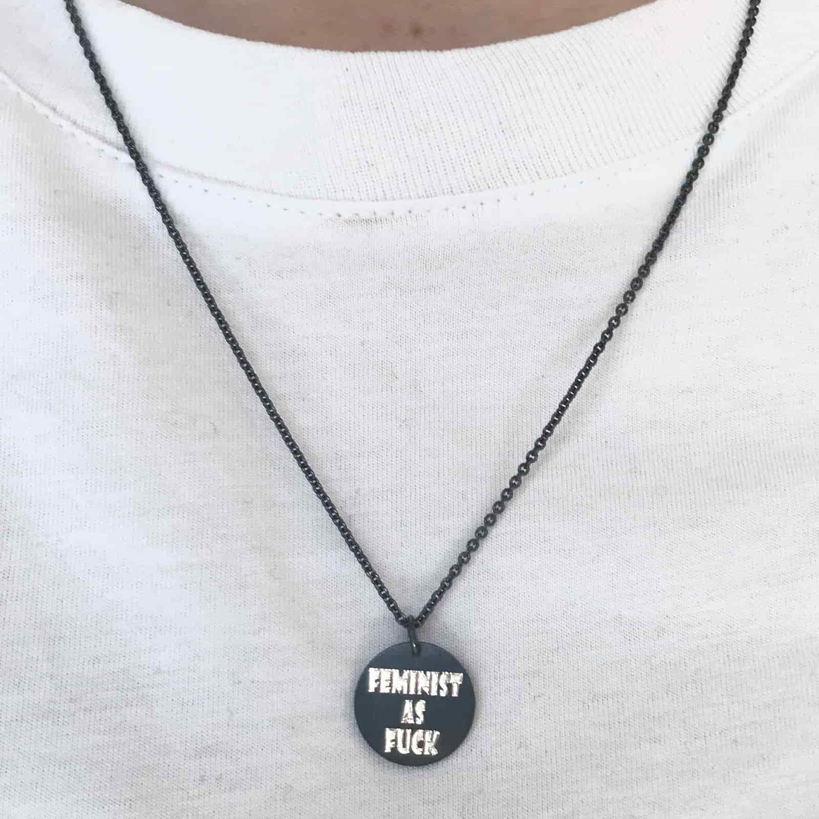 Feminist As Fuck Svartoxiderad - Feministsmeden