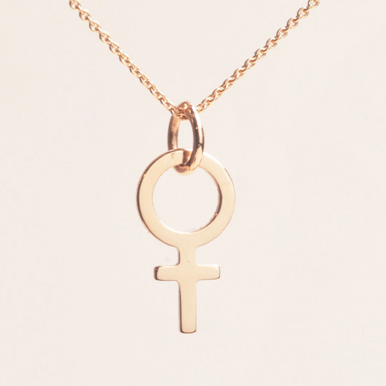 Harriet Feministhänge 18k guld - Feministsmeden