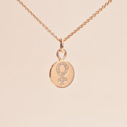 Hubertine 18k Hänge med Diamanter - Feministsmeden