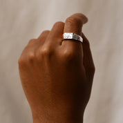 Klackring Liten Näve - Feministsmeden