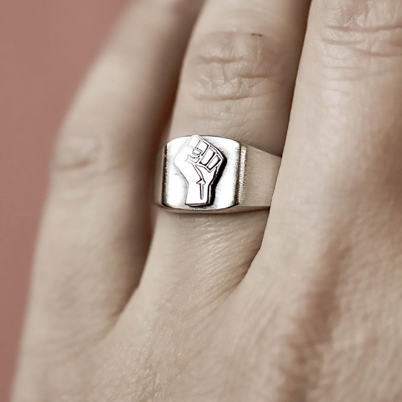 Klackring Robin - Feministsmeden