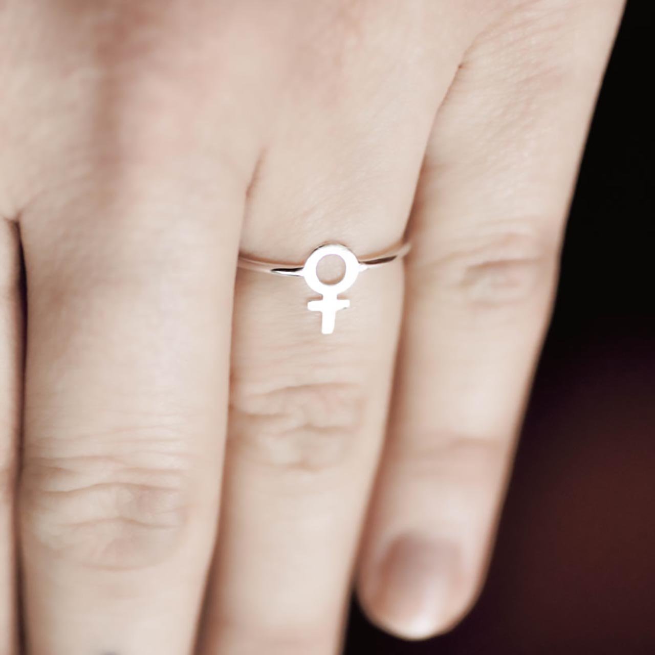 Lilian Ring blank - Feministsmeden