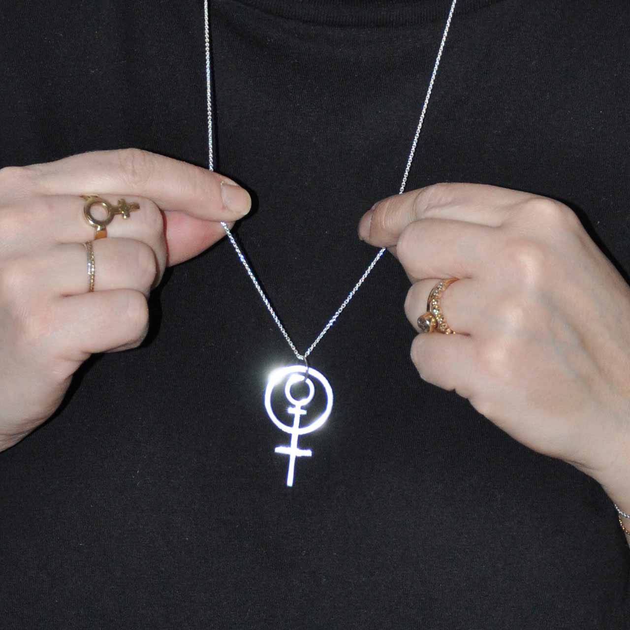 Mamma Stort hängsmycke - Feministsmeden