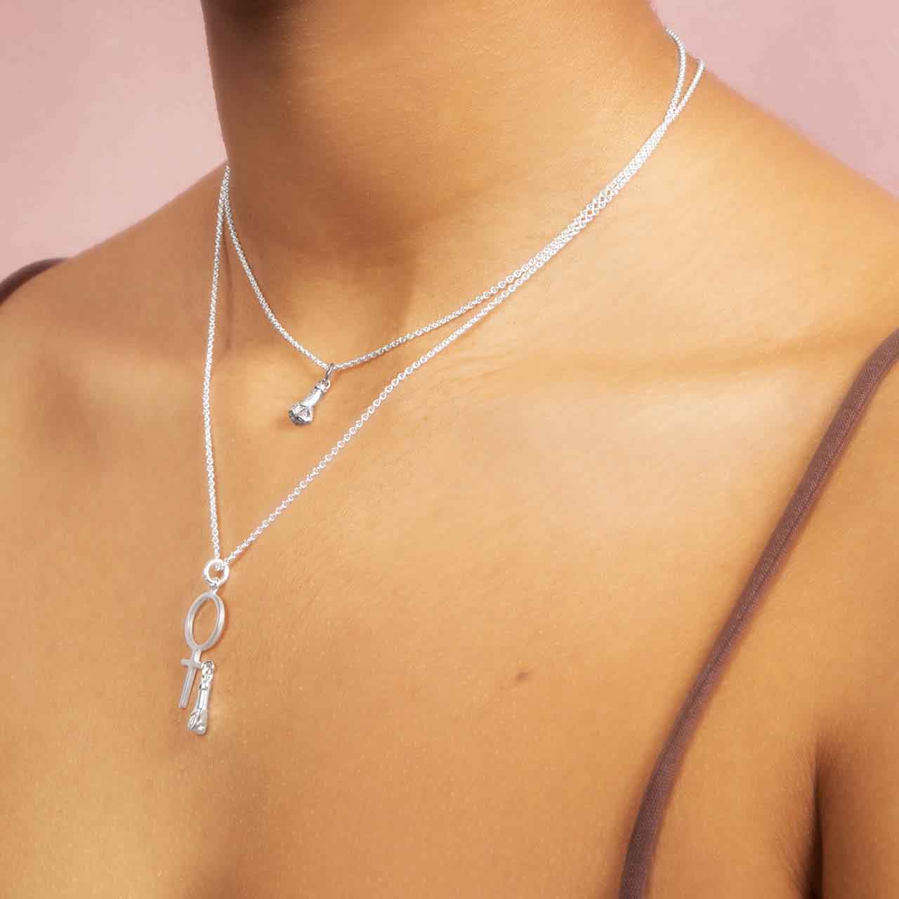 Matriarkat Feministnäve - Feministsmeden