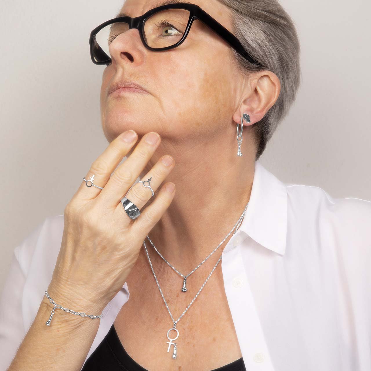 Matriarkat Feministnäve - Feministsmeden