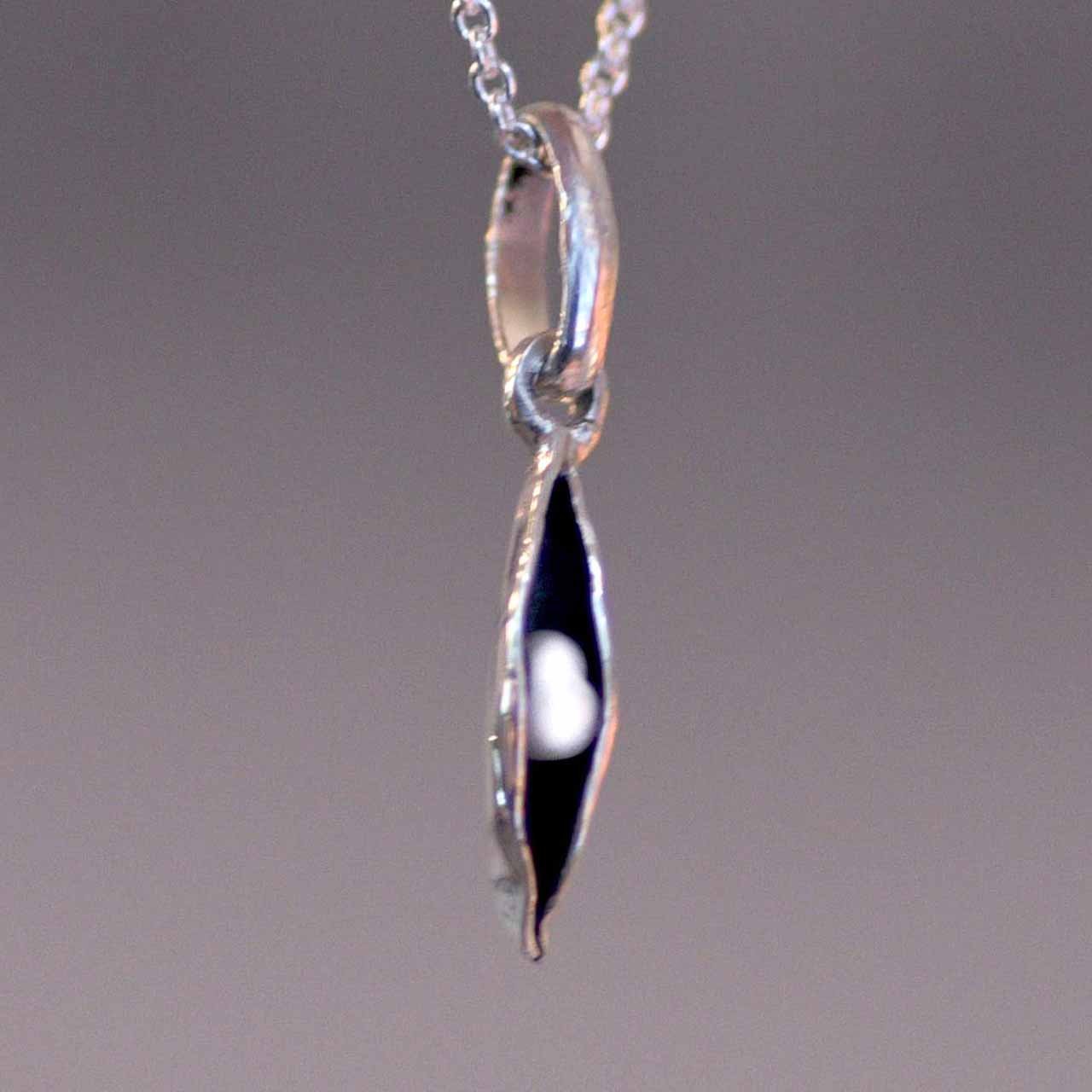 MUSSLA MED PÄRLA - Feministsmeden