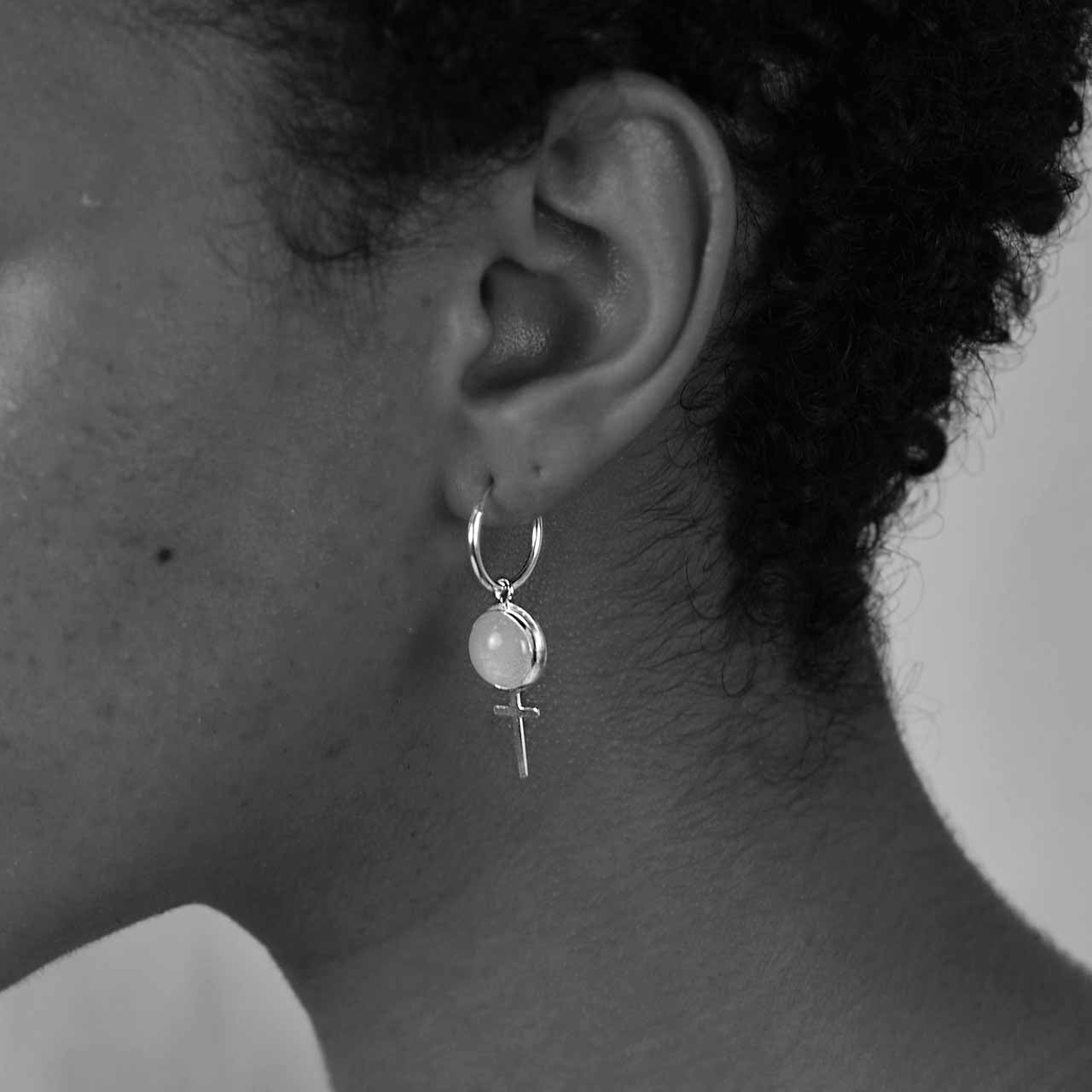 Onyx Stort Feministsmycke - Feministsmeden