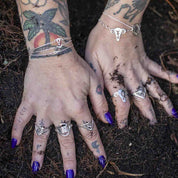 ORMKVINNAN RING - Feministsmeden