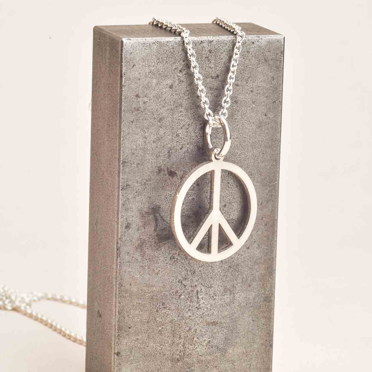 Peace hängsmycke - Feministsmeden