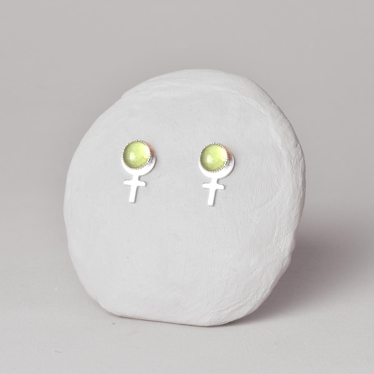 Peridot Susan B Studs - Feministsmeden