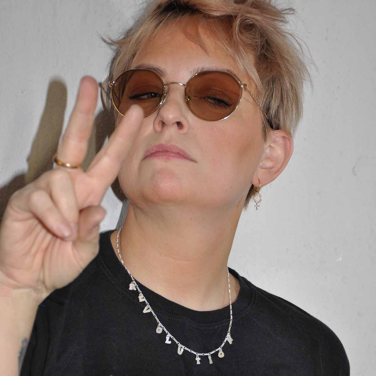 Revolution Hippie - Feministsmeden