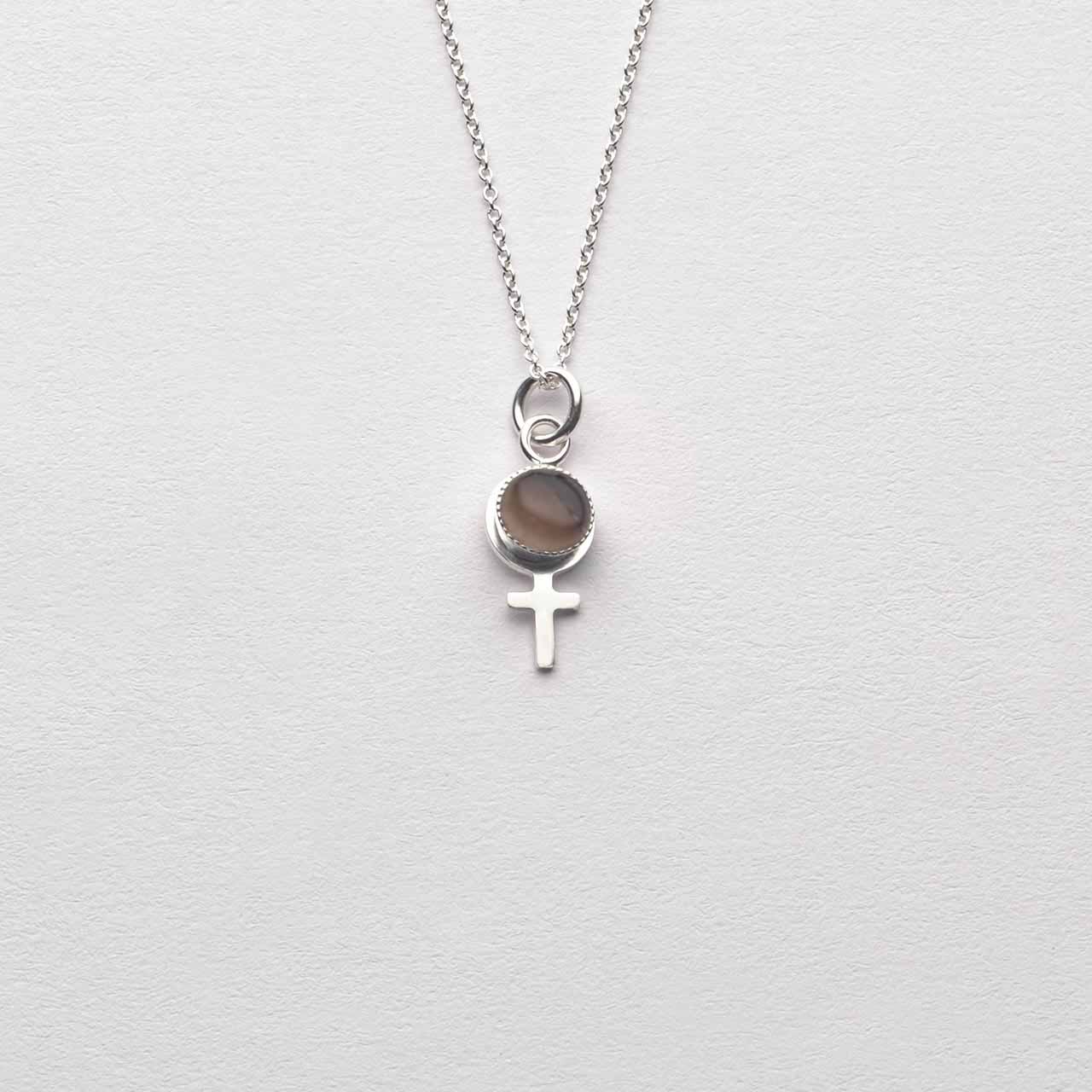 Rökkvarts Feministsmycke - Feministsmeden