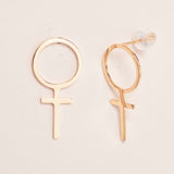 Rosa Feministörhängen 18k guld