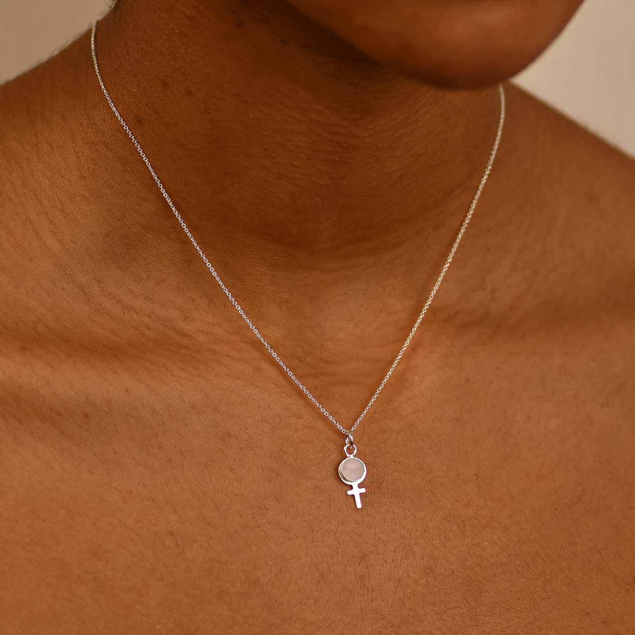 Rosenkvarts Feministsmycke - Feministsmeden