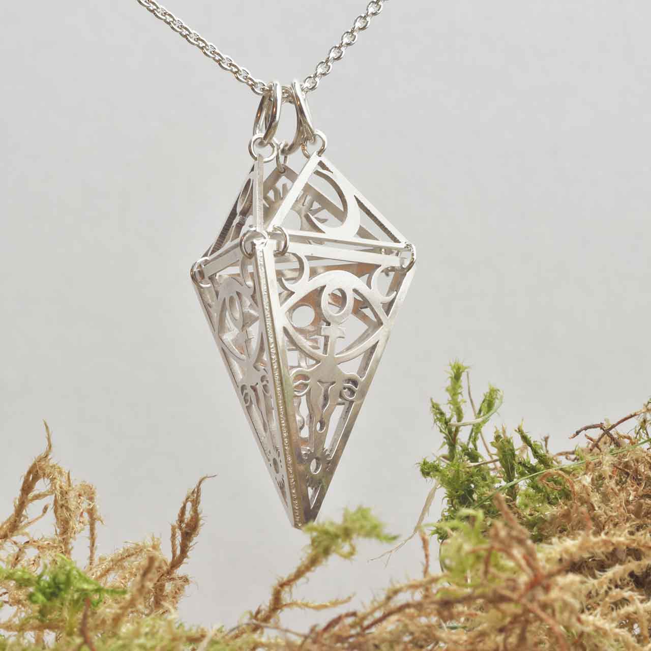 URMODERNS KAMMARE - Feministsmeden