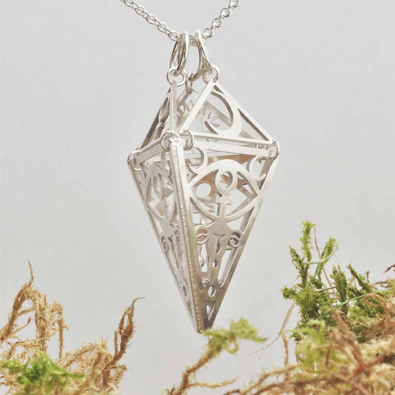 URMODERNS KAMMARE - Feministsmeden