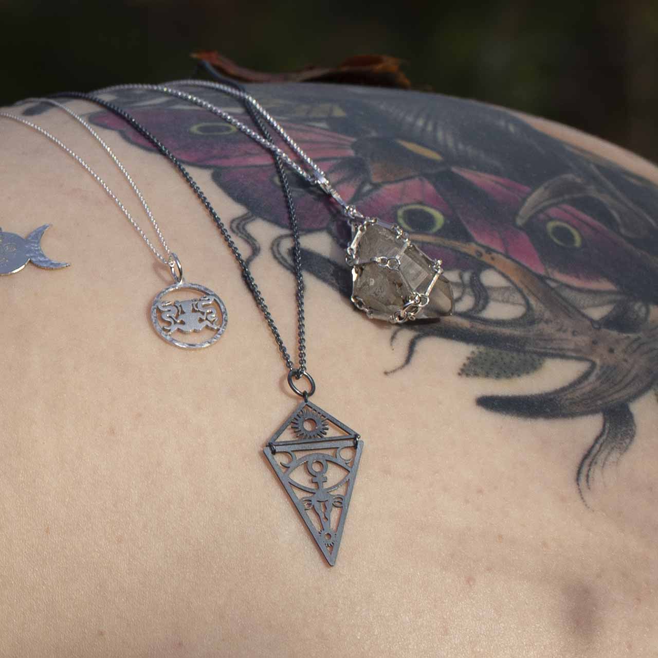 URMODERNS PORTAL SVART - Feministsmeden